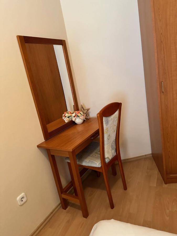 Appartement Cozy Garden Apartman à Gyula Extérieur photo